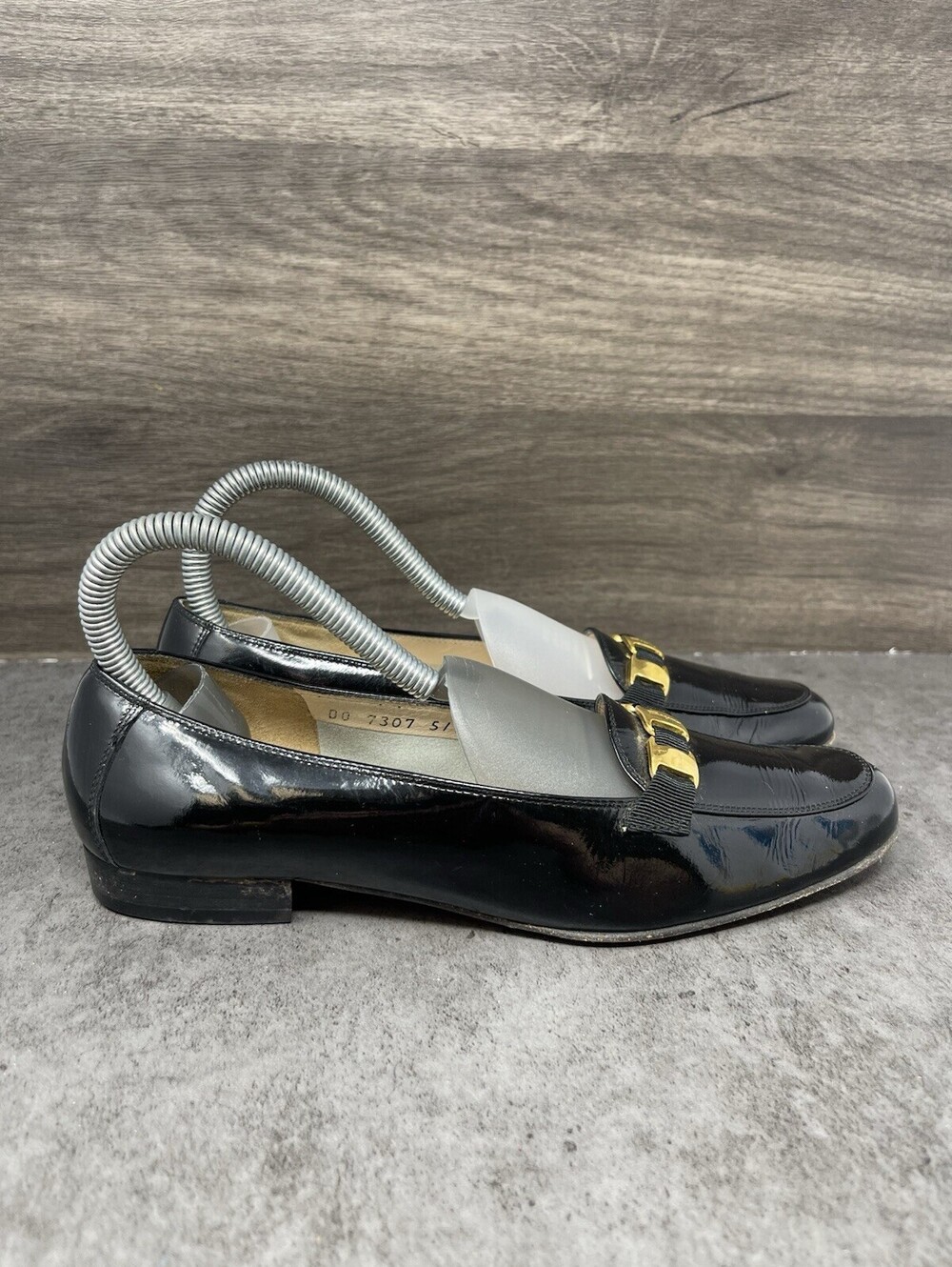 Salvatore Ferragamo Patent Leather Flats Shoes Womens Size 6.5 Black - Picture 5 of 10